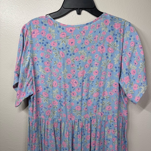 NWT OLIVACEOUS Short Sleeve Floral Printed Ruffle Boho Dress Women’s Medium - Picture 5 of 6